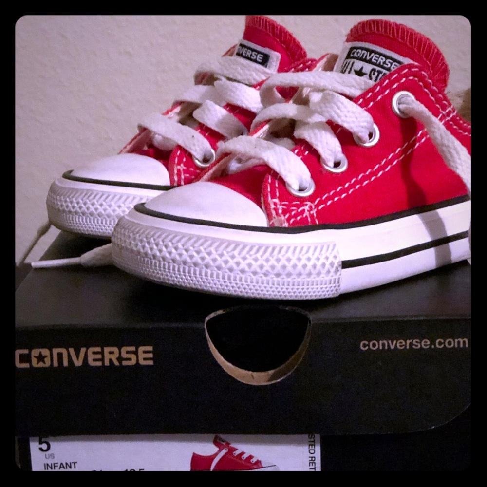 RED INFANT CONVERSE ❗️